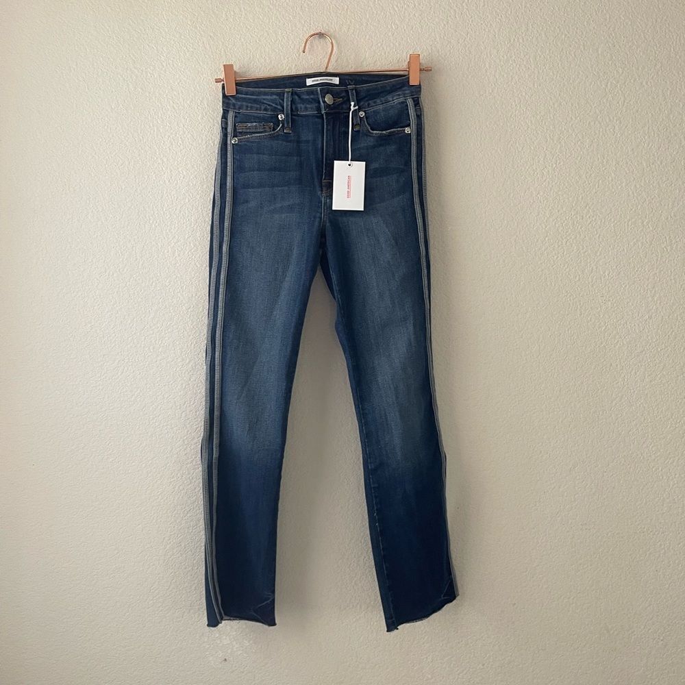 NWT Good American straight‎ leg raw hem jeans